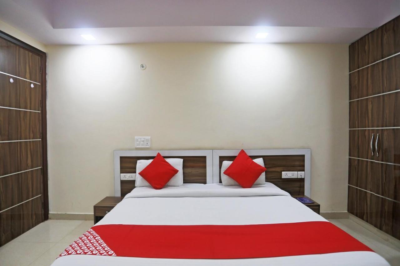 Hotel Rampal Palace New Delhi Exterior photo